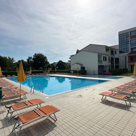 קאורלה Villaggio Luna Swimmingpool- Agenzia Cocal מראה חיצוני תמונה