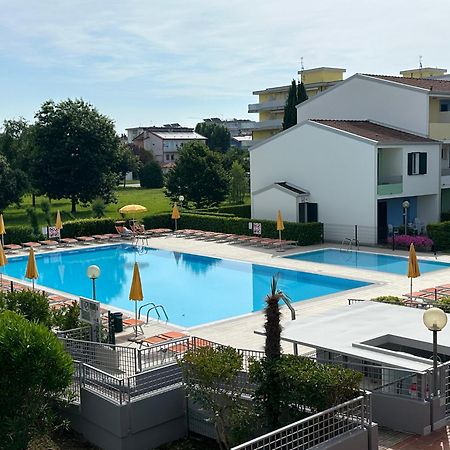 קאורלה Villaggio Luna Swimmingpool- Agenzia Cocal מראה חיצוני תמונה