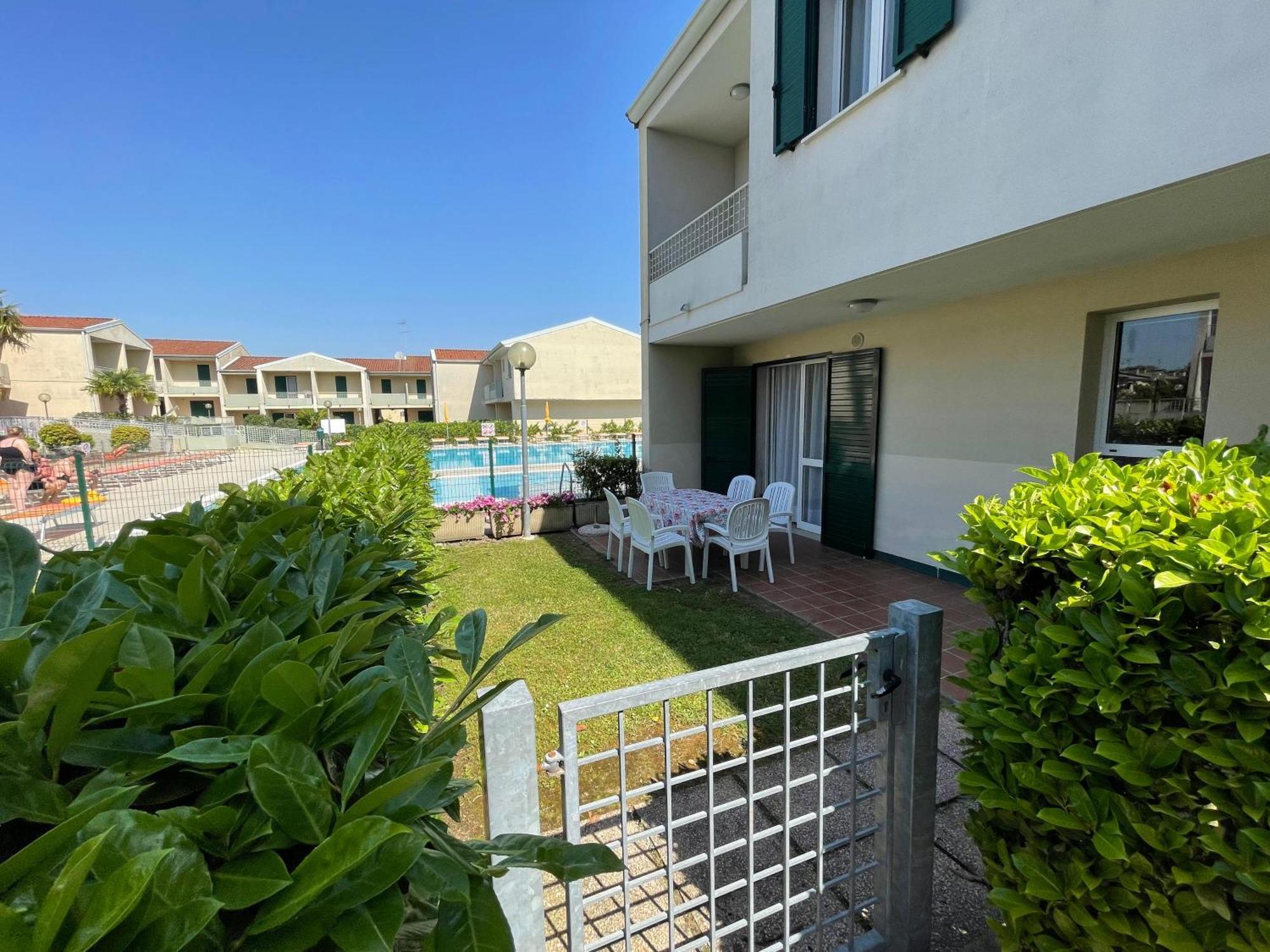 קאורלה Villaggio Luna Swimmingpool- Agenzia Cocal מראה חיצוני תמונה
