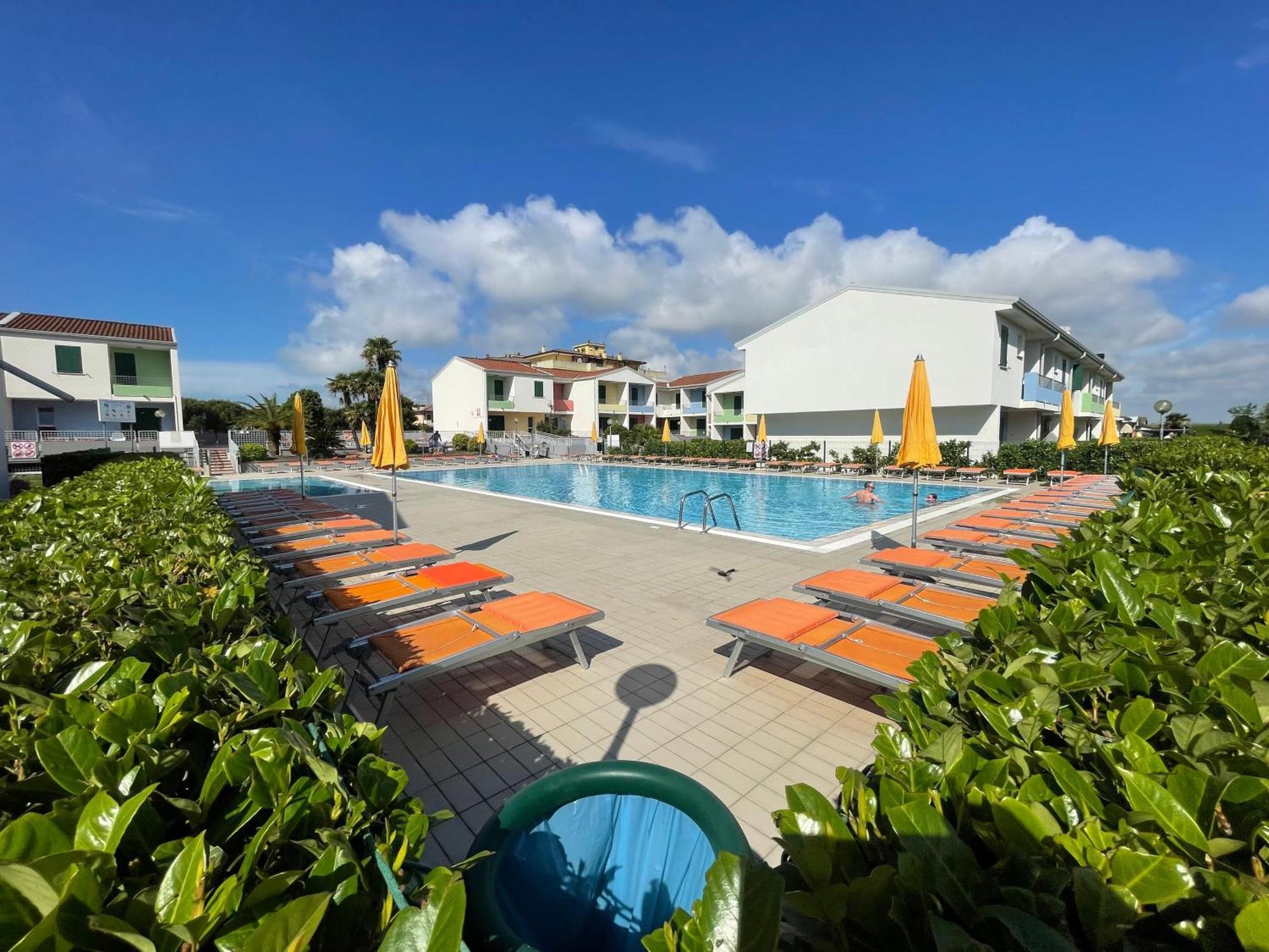 קאורלה Villaggio Luna Swimmingpool- Agenzia Cocal מראה חיצוני תמונה