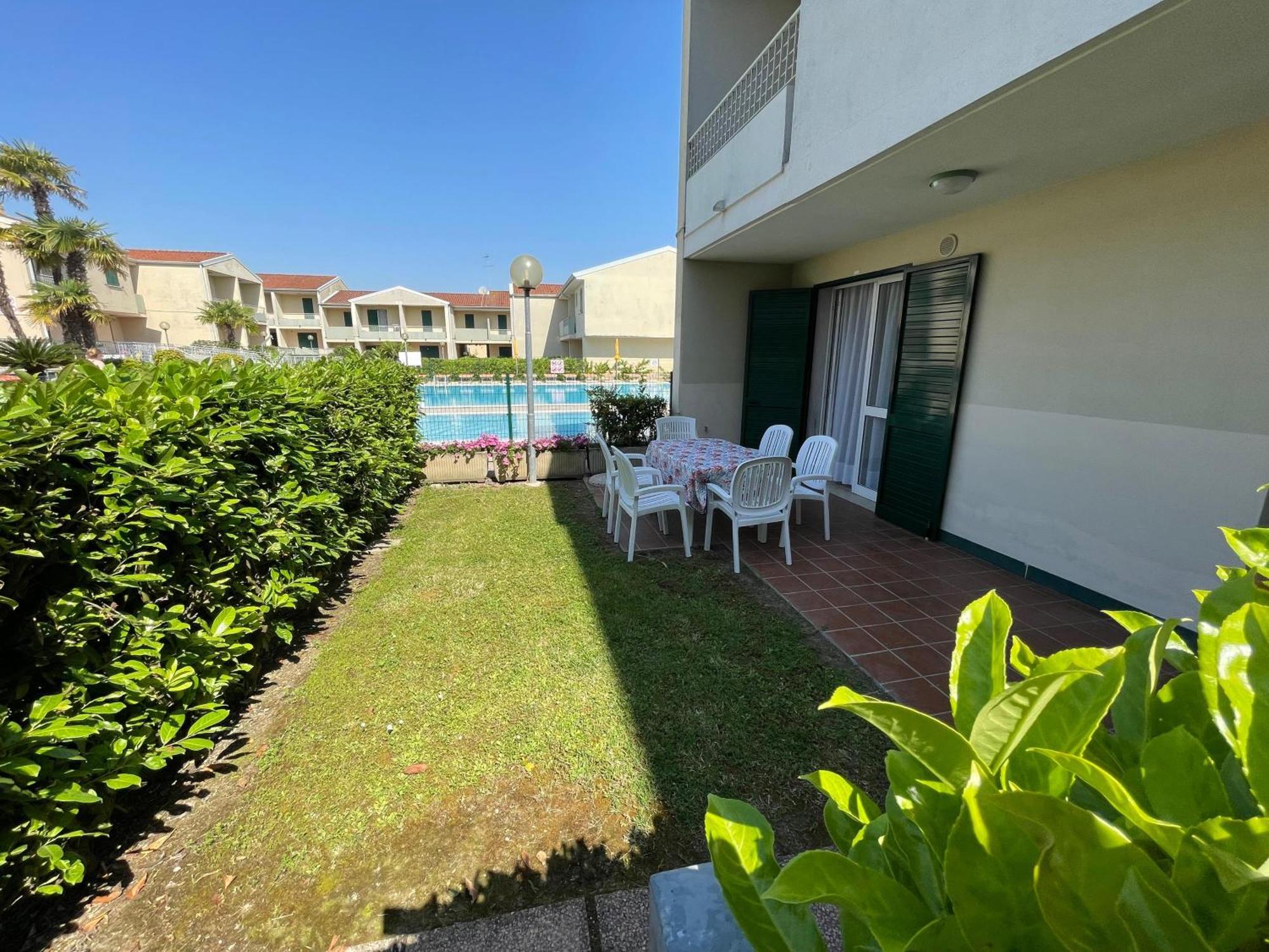 קאורלה Villaggio Luna Swimmingpool- Agenzia Cocal חדר תמונה