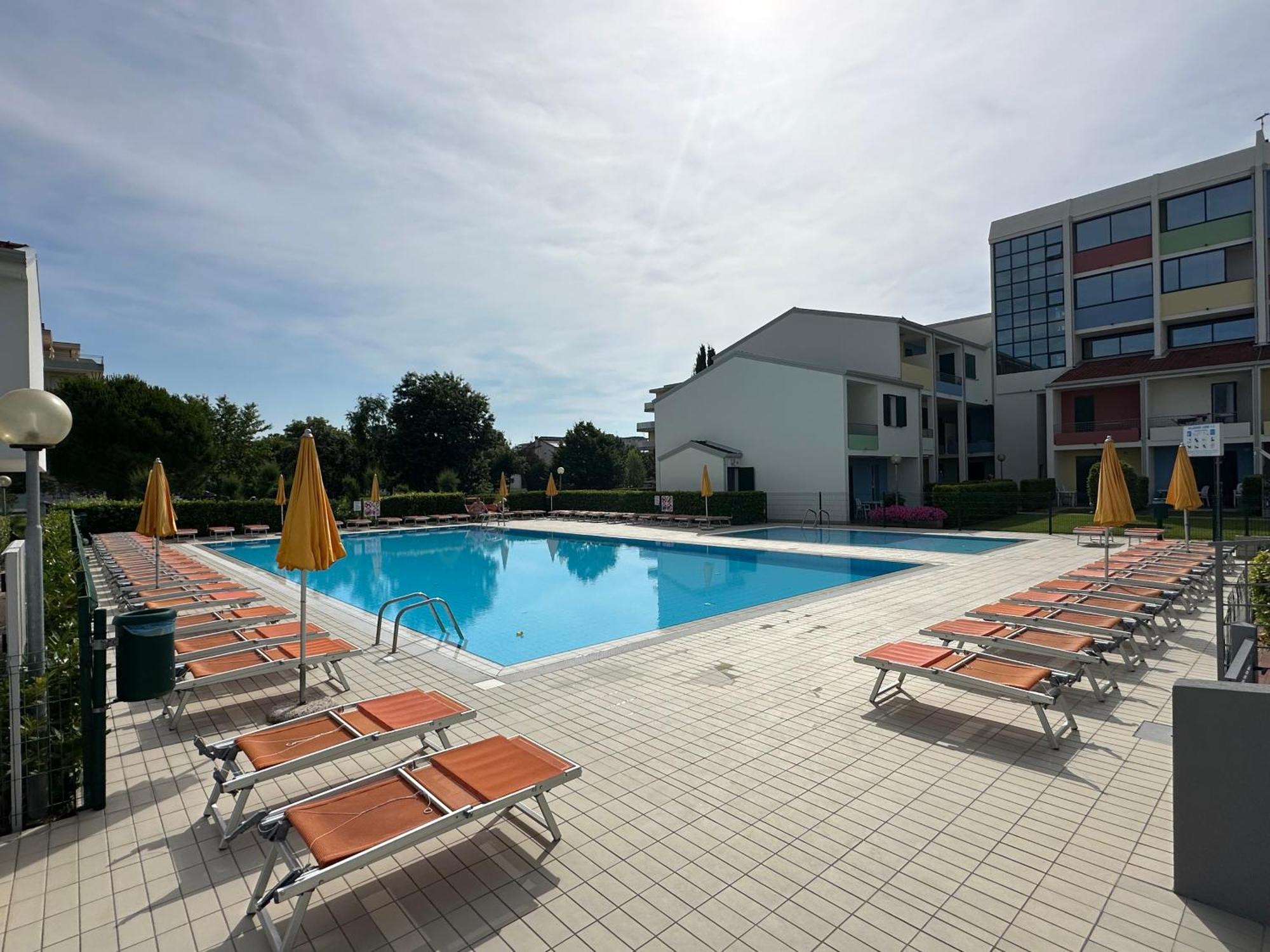 קאורלה Villaggio Luna Swimmingpool- Agenzia Cocal מראה חיצוני תמונה