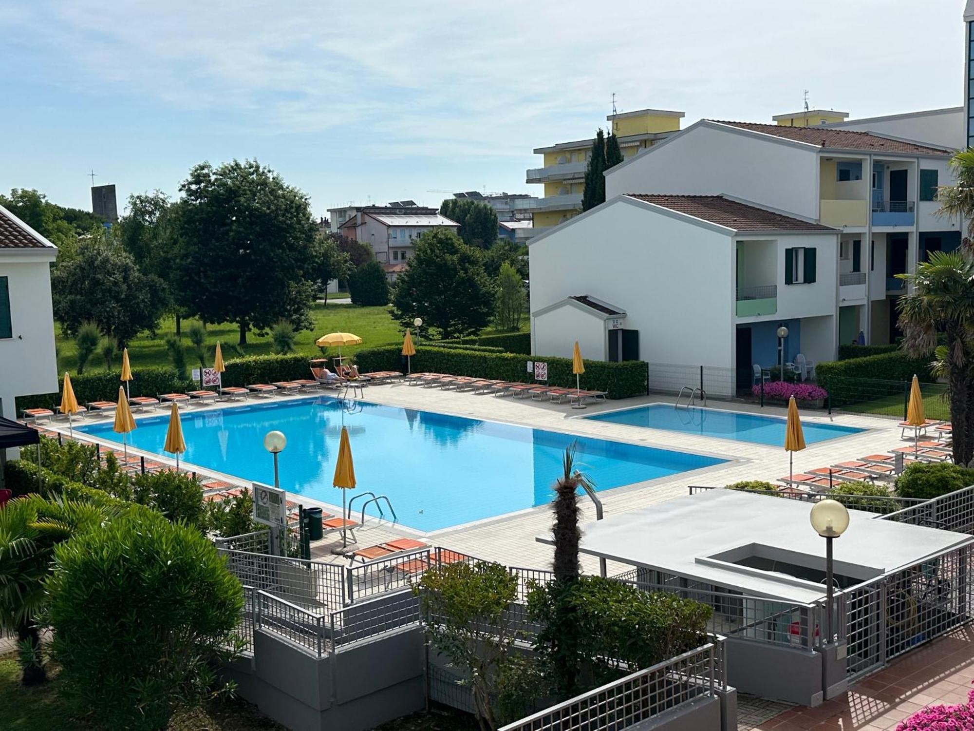 קאורלה Villaggio Luna Swimmingpool- Agenzia Cocal מראה חיצוני תמונה